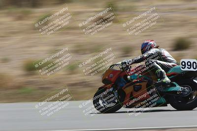 media/Apr-20-2025-AHRMA (Sun) [[393a79c373]]/Race/Group 10/Turn 4b/